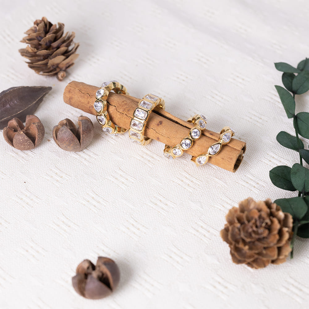 Elegant Cubic Zirconia Ring in 18K Gold Plated Stainless Steel