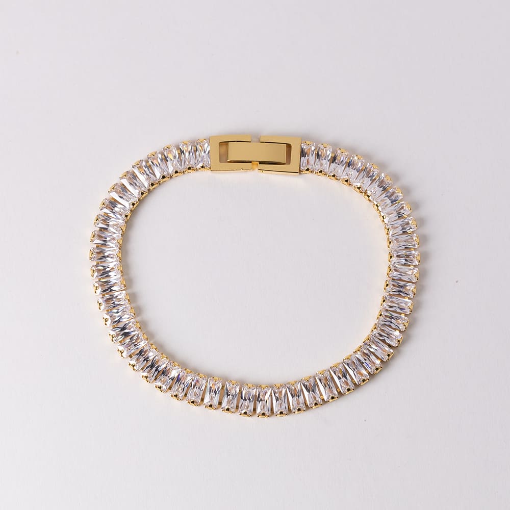 Elegant Zirconia Bracelet