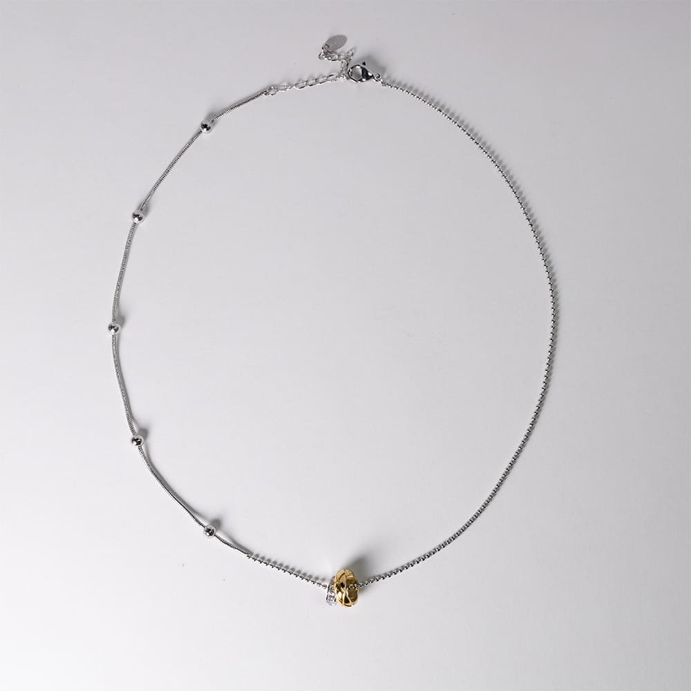 Elegant Zirconia Pendant Necklace