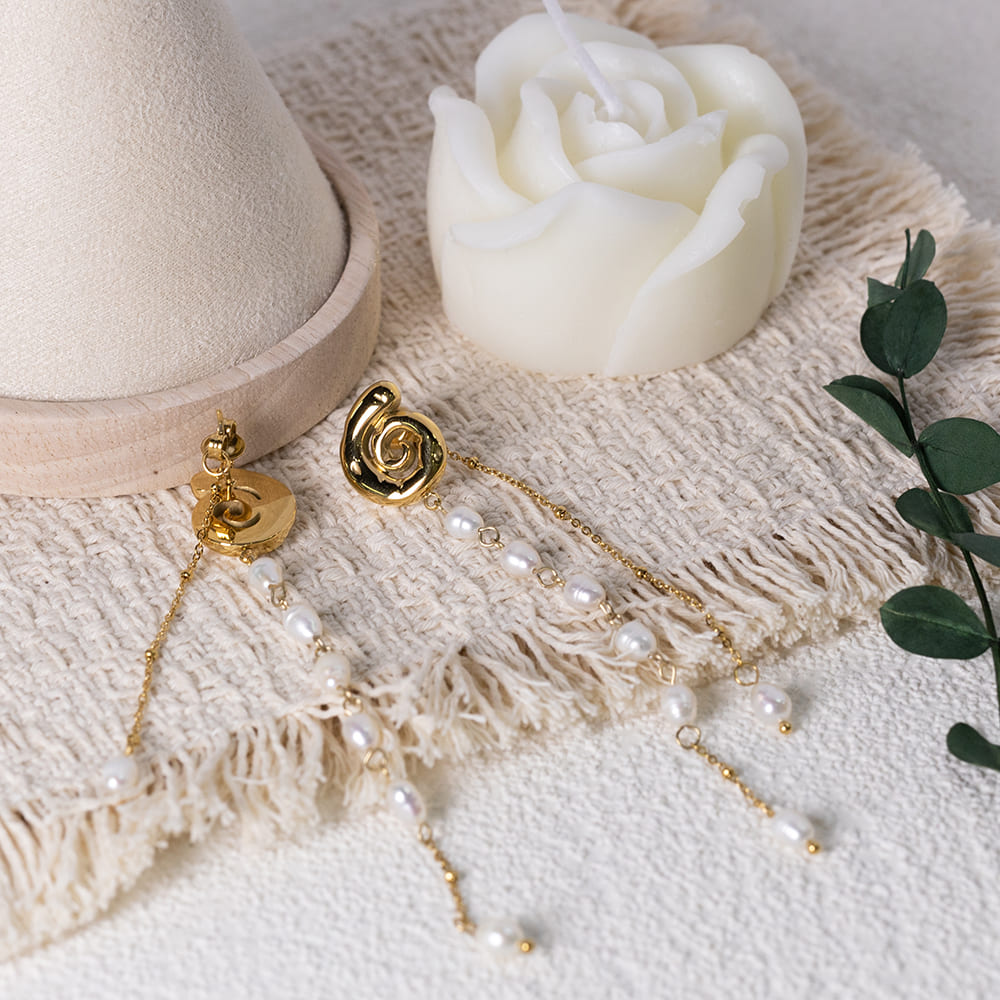 Freshwater Pearl Tassel Spiral Conch Stud Earrings
