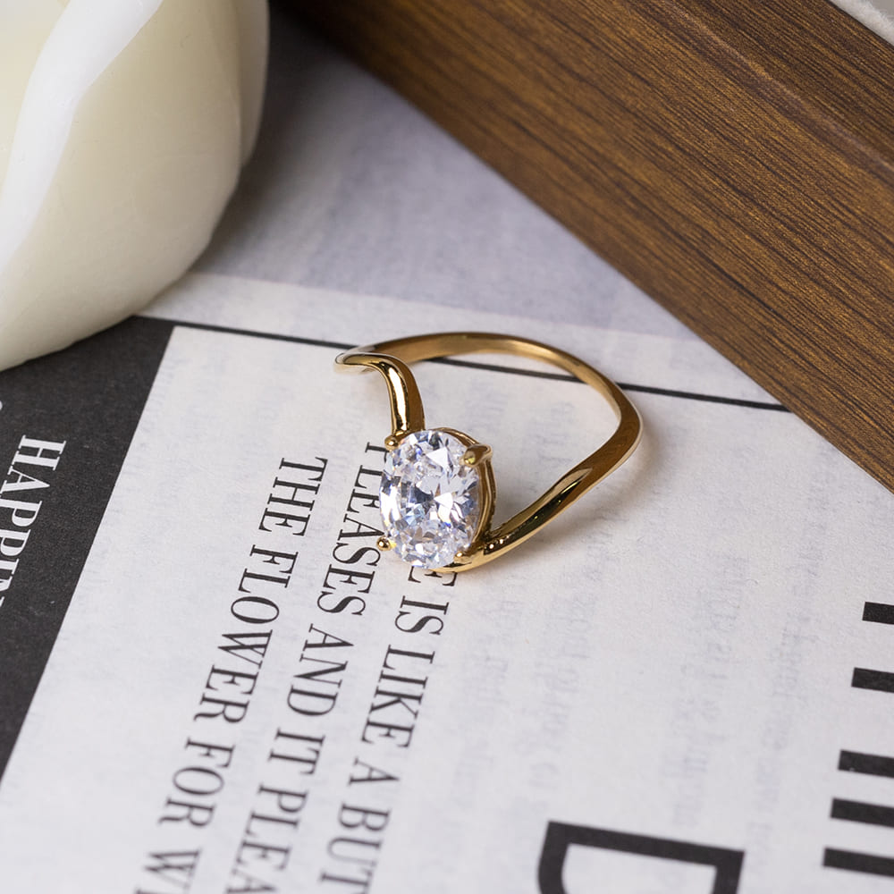 Fine Oval Zircon Ring