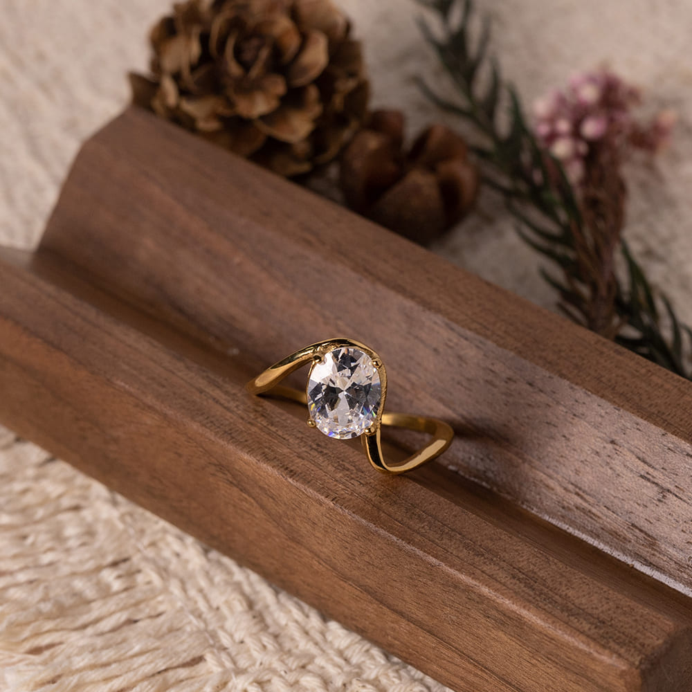 Fine Oval Zircon Ring