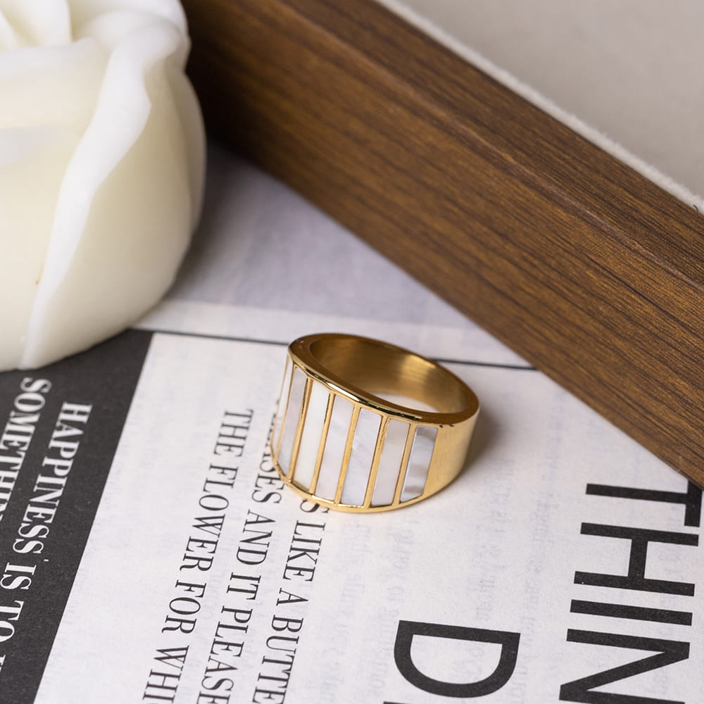 Chunky 18K Gold Stainless Steel Shell Ring