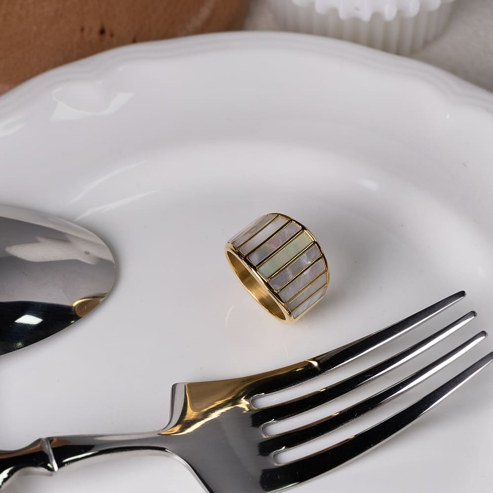 Chunky 18K Gold Stainless Steel Shell Ring