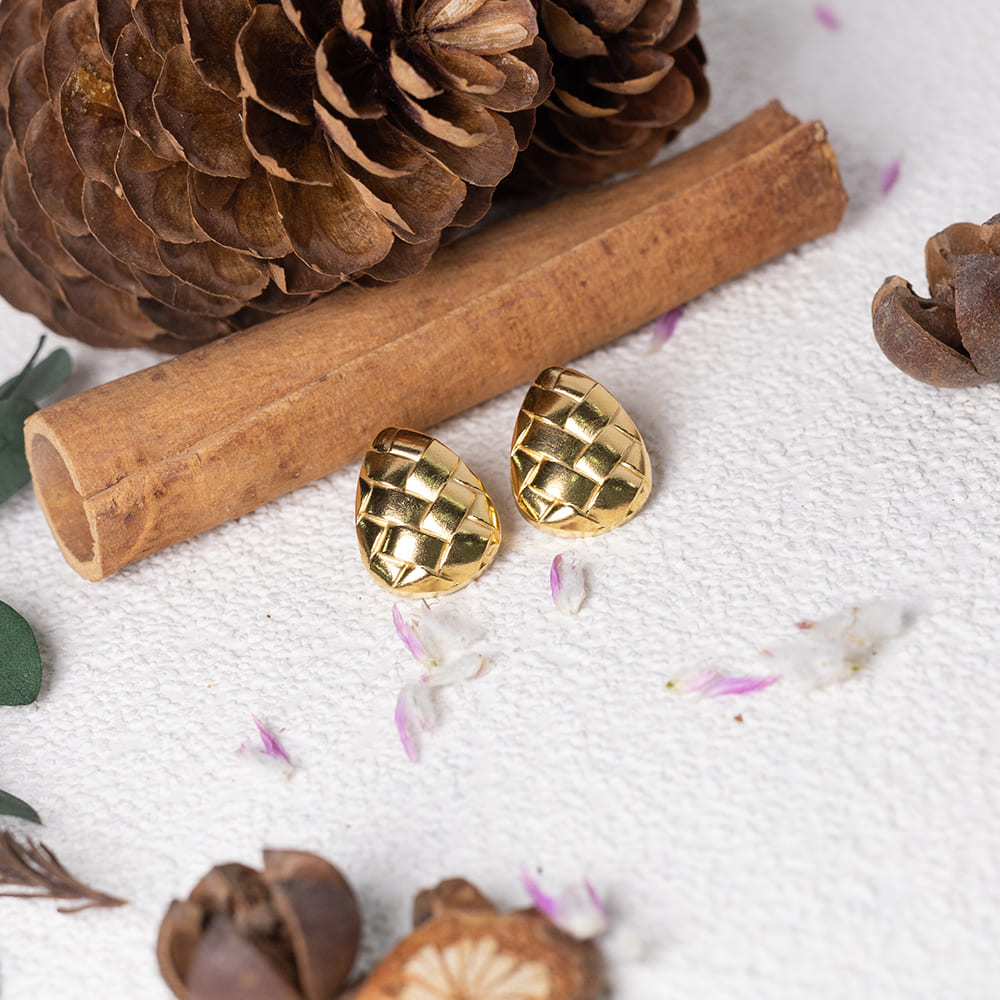 Waterdrop Shaped Woven Texture Earrings